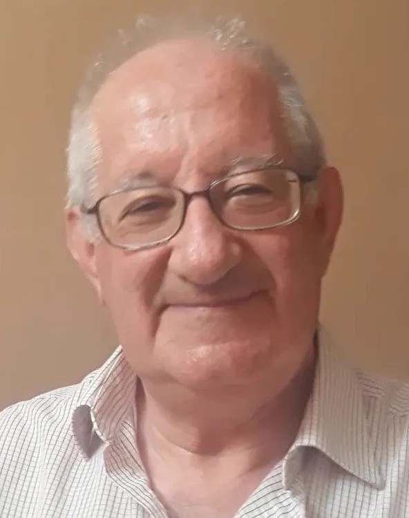 Nombre del Sacerdote